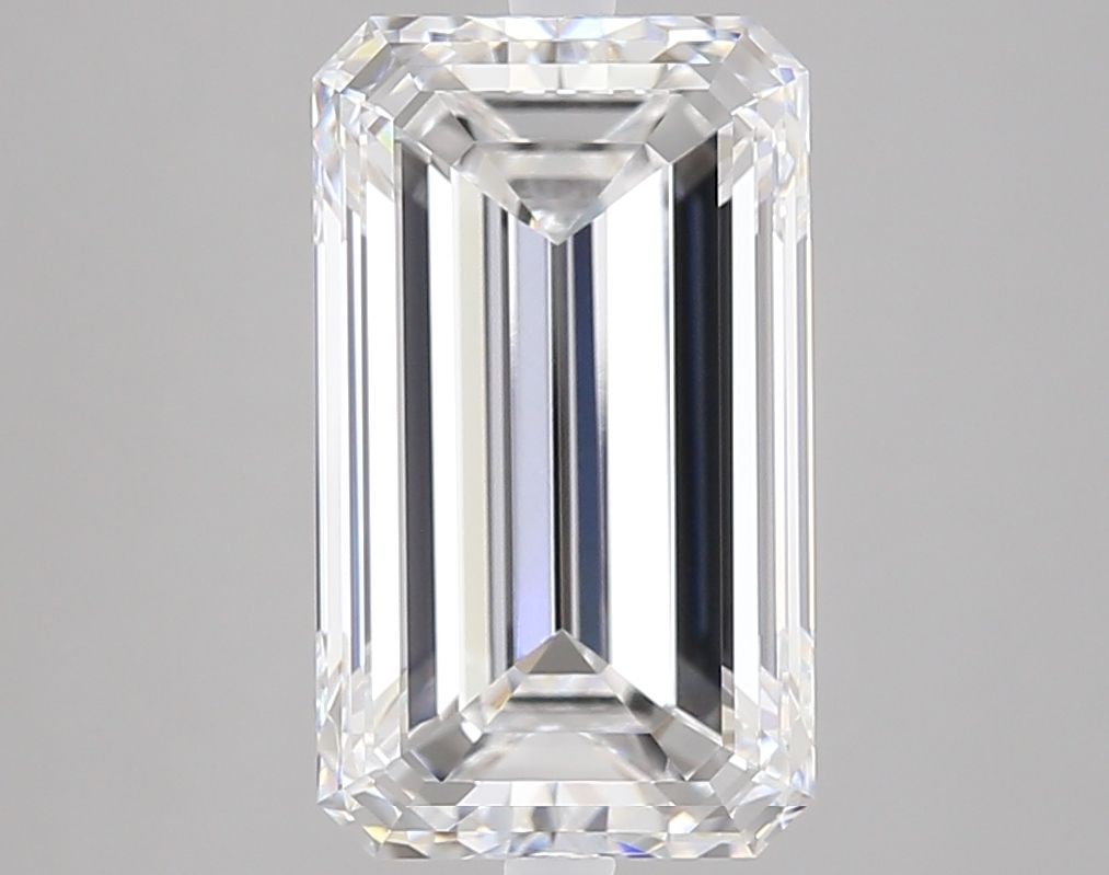 Loose Lab Diamond - IGI Emerald 5.01ct D VVS1: Loose Lab Diamond - IGI Emerald 5.01ct D VVS1 Experience the exceptional beauty of this lab-grown diamond, certified by the International Gemological Institute (IGI) as an IGI Emerald 5.01ct D VVS1. W