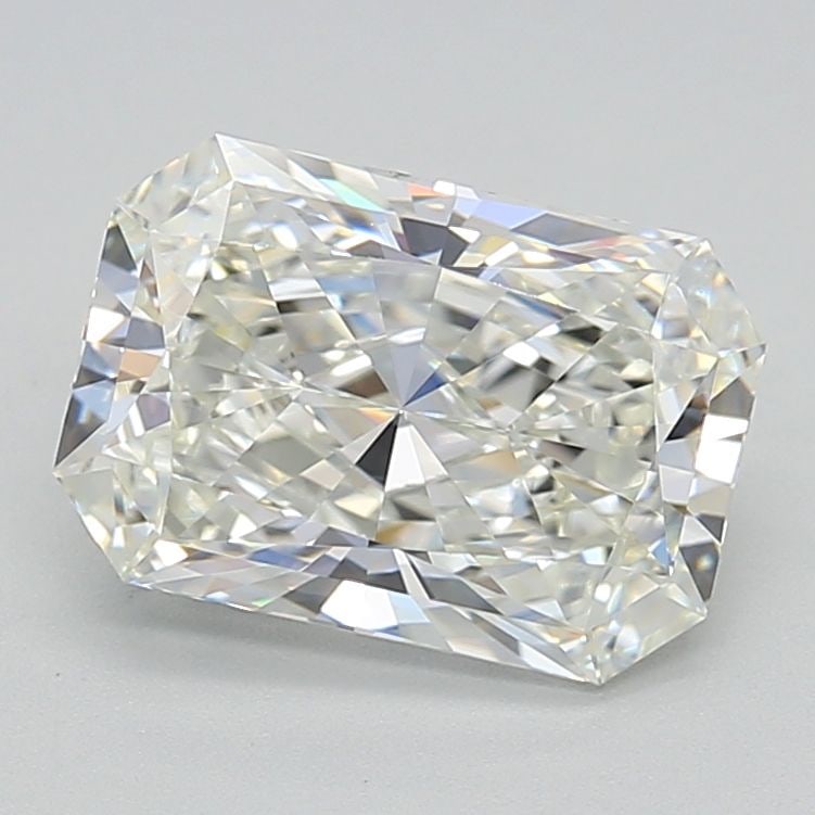 IGI Radiant 2.08ct G IF Loose Lab Diamond: IGI Radiant 2.08ct G IF Loose Lab Diamond Experience the brilliance of a lab-grown diamond, certified by IGI as a radiant G IF (Excellent Cut), with exceptional clarity and polish. This 2.08ct gemston