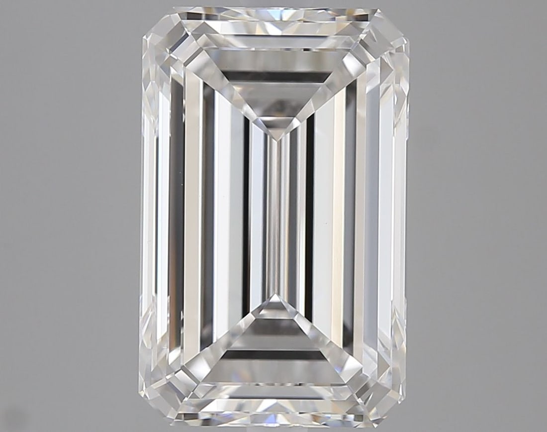 IGI Emerald 5.01ct D VVS2 Loose Lab Diamond: IGI Emerald 5.01ct D VVS2 Loose Lab Diamond Experience the unparalleled brilliance of a lab-grown IGI Emerald 5.01ct D VVS2 diamond, boasting exceptional color, clarity, and cut quality. This stunning