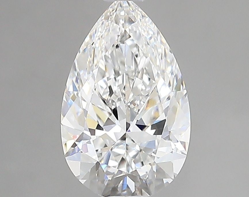 Loose Lab Diamond - IGI Pear 1.54ct E VVS2: Loose Lab Diamond - IGI Pear 1.54ct E VVS2 A stunning lab-grown pear-shaped diamond, certified by the International Gemological Institute (IGI) as E color and VVS2 clarity, boasts exceptional cut, pol