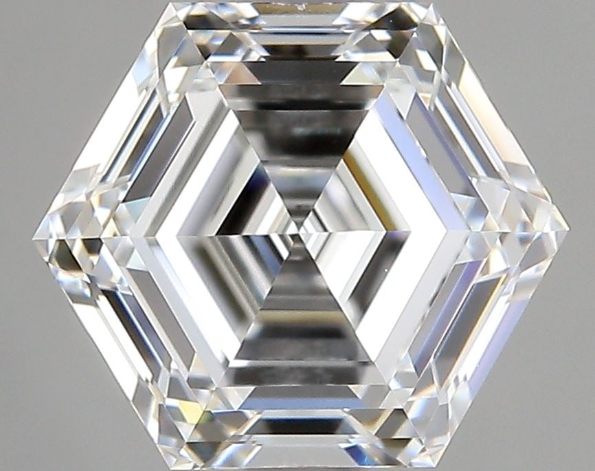 Loose Lab Diamond - IGI Hexagonal 2.02ct E VVS2: Loose Lab Diamond - IGI Hexagonal 2.02ct E VVS2 Experience the beauty of a lab-grown diamond, expertly certified by the International Gemological Institute (IGI) as a 2.02ct E color, VVS2 clarity gems
