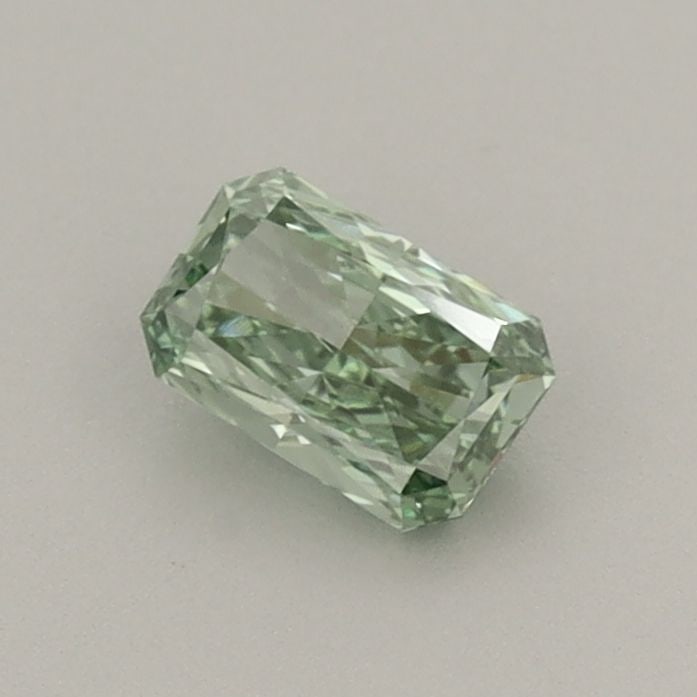 IGI Radiant 0.38ct Fancy Vivid Green VVS2 Loose Lab Diamond: IGI Radiant 0.38ct Fancy Vivid Green VVS2 Loose Lab Diamond Experience the rare beauty of a Fancy Vivid Green lab-grown diamond, certified by IGI as VVS2 clarity and boasting exceptional cut, color,