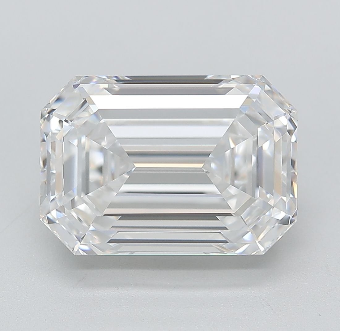 IGI Emerald 5.9ct D IF Loose Lab Diamond: IGI Emerald 5.9ct D IF Loose Lab Diamond A rare and exceptional find, this 5.9ct IGI D IF loose lab diamond boasts an impressive color grade of D, indicating its exceptional clarity and brilliance. Gr