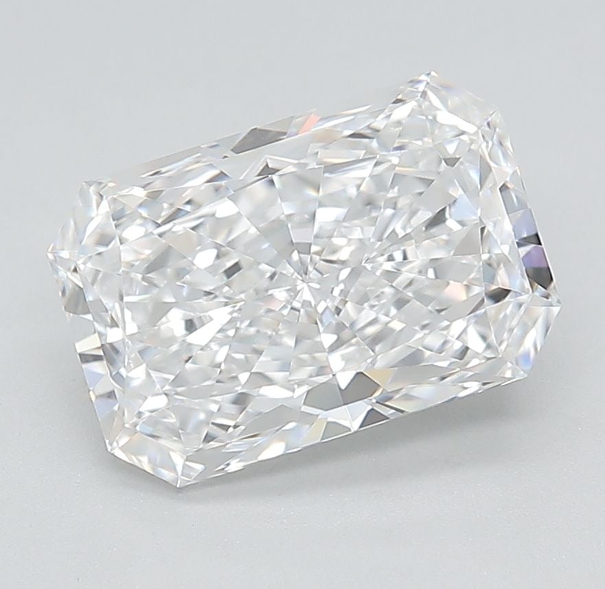 IGI Radiant 2.54ct D VVS1 Loose Lab Diamond: IGI Radiant 2.54ct D VVS1 Loose Lab Diamond A stunning IGI Radiant cut lab diamond, certified D color and VVS1 clarity, boasts exceptional brilliance with an EX polish and symmetry. With its 2.54 cara