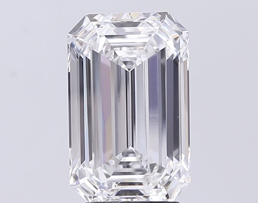 Loose Lab Diamond - IGI Emerald 4.01ct F VVS2: Loose Lab Diamond - IGI Emerald 4.01ct F VVS2 Experience the unparalleled brilliance of a lab-grown diamond, certified by IGI as an F color, VVS2 clarity, and boasting exceptional cut, polish, and sym