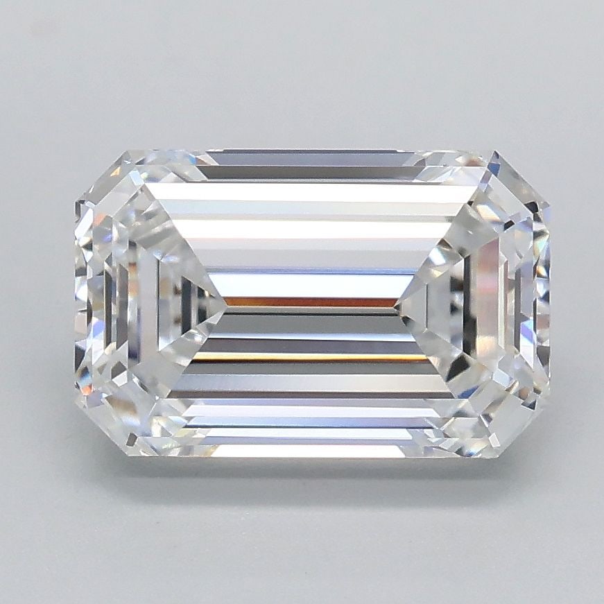 Loose Lab Diamond - IGI Emerald 2.07ct E VVS2: Loose Lab Diamond - IGI Emerald 2.07ct E VVS2 A rare and exquisite lab-grown diamond, certified by the International Gemological Institute (IGI) as an E color, VVS2 clarity gemstone, boasting exceptio