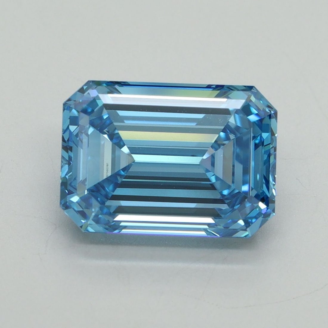 Loose Lab Diamond - IGI Emerald 4.13ct Fancy Vivid Blue VVS2: Loose Lab Diamond - IGI Emerald 4.13ct Fancy Vivid Blue VVS2 Experience the breathtaking beauty of a lab-grown diamond, certified by IGI as an Emerald 4.13ct Fancy Vivid Blue VVS2. This stunning gem b