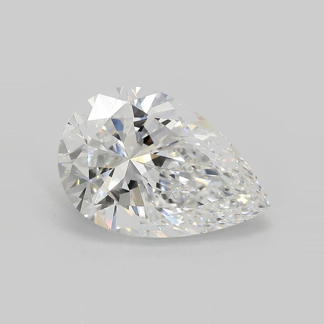 Loose Lab Diamond - IGI Pear 4.59ct E VVS2: Loose Lab Diamond - IGI Pear 4.59ct E VVS2 A stunning lab-grown diamond, certified by the International Gemological Institute (IGI), boasts exceptional clarity and color with an E color grade and VVS2
