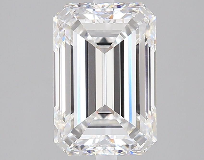 Loose Lab Diamond - IGI Emerald 3.01ct E IF: Loose Lab Diamond - IGI Emerald 3.01ct E IF Experience the brilliance of a lab-grown diamond, certified by IGI as an exceptional 3.01ct emerald-cut stone with an E color grade and IF clarity, boasting