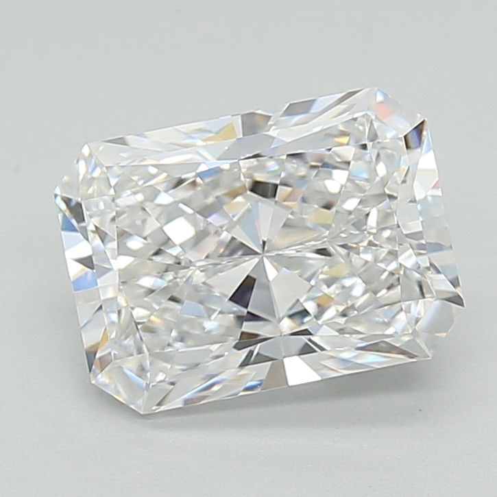 IGI Radiant 2.53ct D VVS1 Loose Lab Diamond: IGI Radiant 2.53ct D VVS1 Loose Lab Diamond Experience the brilliance of nature with this exceptional 2.53ct IGI Radiant cut diamond, boasting an impressive D color and VVS1 clarity for unparalleled b