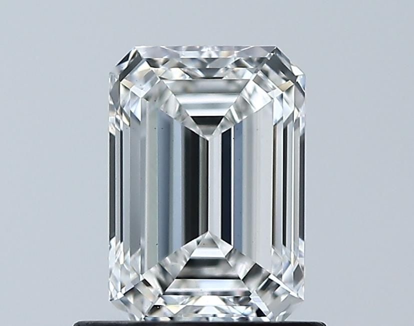 Loose Lab Diamond - IGI Emerald 0.91ct E VVS2: Loose Lab Diamond - IGI Emerald 0.91ct E VVS2 Experience the beauty of nature in a lab-grown diamond, certified by the International Gemological Institute (IGI) as an E color, VVS2 clarity gemstone wi