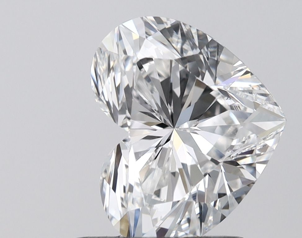 IGI Heart 1.86ct E VVS1 Loose Lab Diamond: IGI Heart 1.86ct E VVS1 Loose Lab Diamond Experience the beauty of a lab-grown diamond, certified by IGI as VVS1 clarity and boasting an exceptional cut with EX polish and symmetry. This stunning 1.86