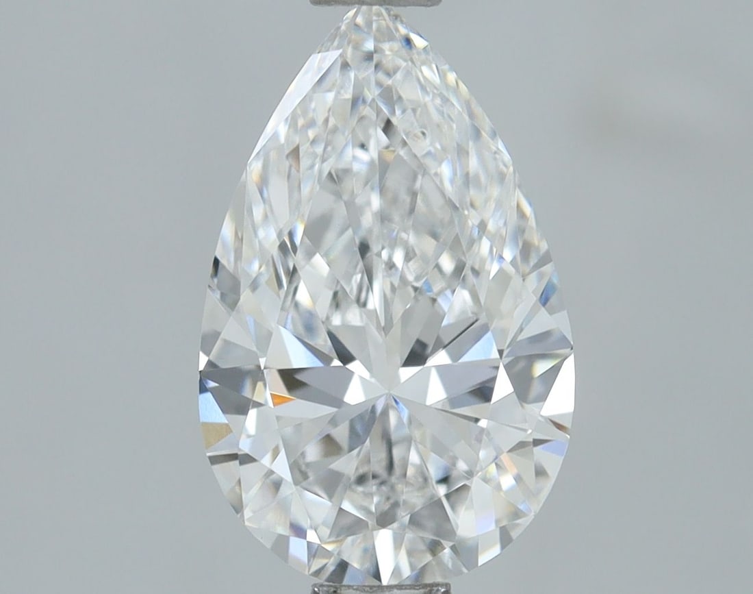 Loose Lab Diamond - IGI Pear 1.0ct D VVS2: Loose Lab Diamond - IGI Pear 1.0ct D VVS2 Experience the brilliance of a lab-grown diamond, certified by the International Gemological Institute (IGI) as a 1.0ct pear-shaped gem with exceptional