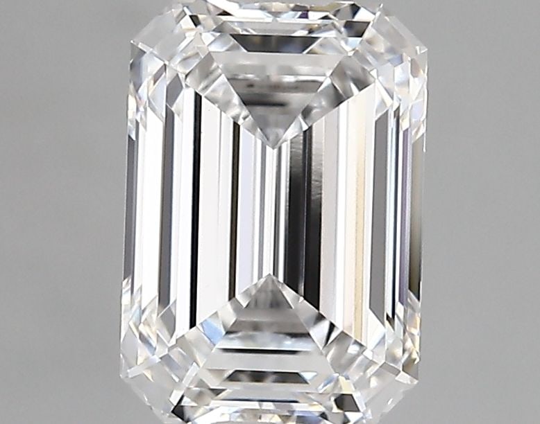 Loose Lab Diamond - IGI Emerald 2.19ct D VVS2: Loose Lab Diamond - IGI Emerald 2.19ct D VVS2 A stunning lab-grown diamond, certified by the International Gemological Institute (IGI), boasts exceptional clarity and color. Weighing in at 2.19 carats