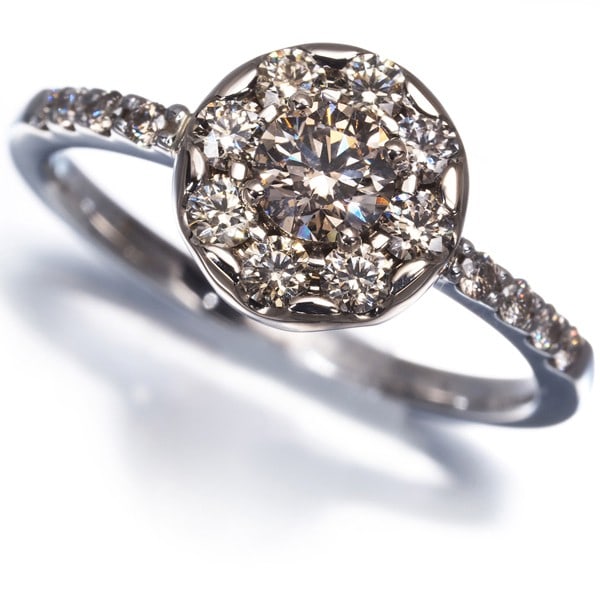 900 Kashikey Ring Diamond 0.30Ct/ 0.10Ct Us6.75-7 18K Bg/ Pt: 900 Kashikey Ring Diamond 0.30Ct/ 0.10Ct Us6.75-7 18K Bg/ Pt Experience the elegance of nature with this stunning 0.30ct Kashikey Ring Diamond, set in 18k brown gold and platinum. Crafted with excepti