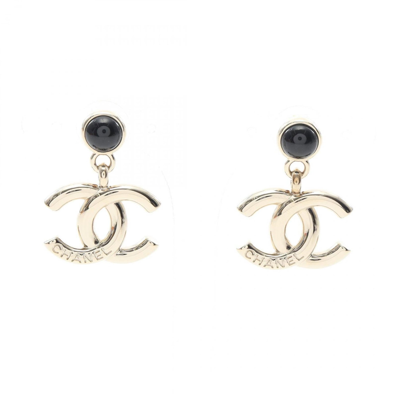 Plating Chanel Stud Earrings Gold: Plating Chanel Stud Earrings Gold Add a touch of timeless elegance to your wardrobe with these stunning Chanel stud earrings, expertly plated in 24k gold for a luxurious finish. With their sleek black