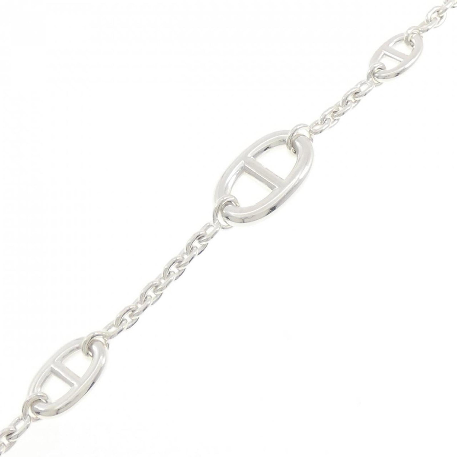 Hermes Silver 925 Charm Bracelet: Hermes Silver 925 Charm Bracelet Elevate your everyday style with this stunning Hermes Silver 925 Charm Bracelet, boasting a sleek and sophisticated design that exudes luxury. With its durable silver
