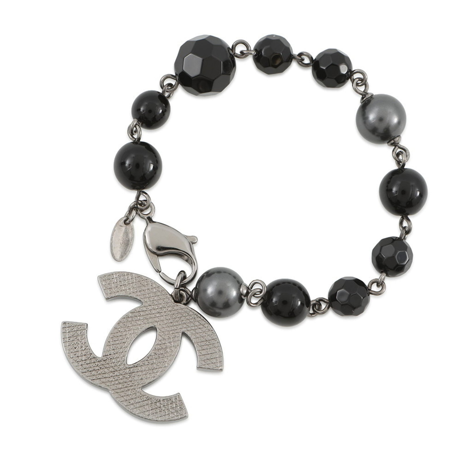 Metal - Chanel Charm Bracelet Artificial Pearl: Metal - Chanel Charm Bracelet Artificial Pearl Elevate your style with the iconic Chanel charm bracelet, now available at an unbeatable price. This luxurious black metal charm bracelet boasts high-qua