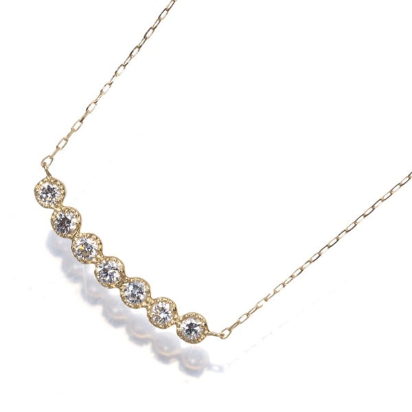 18k yellow gold milgrain diamond necklace, 0.20ct: 18k yellow gold milgrain diamond necklace, 0.20ct Elevate your elegance with this exquisite 18k yellow gold milgrain diamond necklace, boasting a stunning 0.20ct natural diamond at its center. Crafted