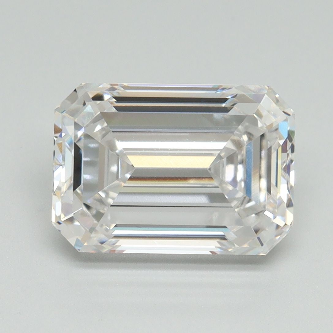 Loose Lab Diamond - IGI Emerald 4.02ct D VVS1: Loose Lab Diamond - IGI Emerald 4.02ct D VVS1 Experience the brilliance of nature, without the environmental impact - this stunning lab-grown diamond boasts exceptional clarity (VVS1) and color (D), m