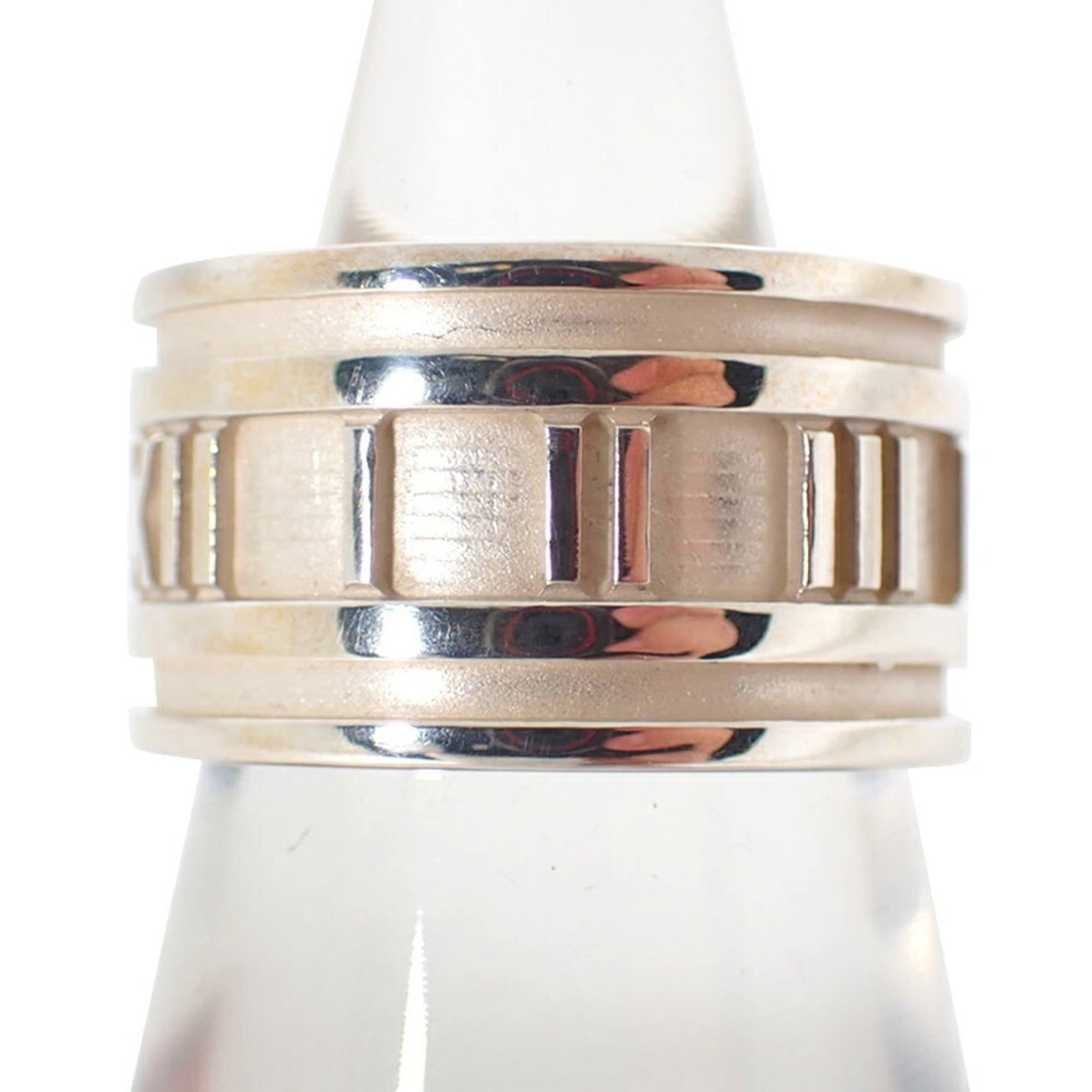 Sterling Silver 925 Tiffany Band Ring: Sterling Silver 925 Tiffany Band Ring Elevate your everyday style with this beautiful sterling silver 925 Tiffany band ring, featuring a sleek and modern design that exudes effortless elegance. Made f