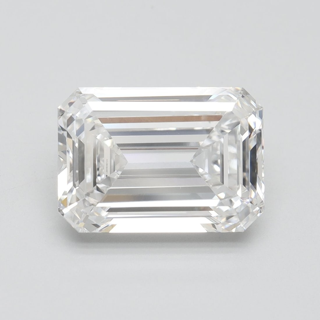 Loose Lab Diamond - IGI Emerald 4.75ct D VVS2: Loose Lab Diamond - IGI Emerald 4.75ct D VVS2 Experience the brilliance of nature, redefined. This exquisite lab-grown diamond boasts exceptional clarity (VVS2) and color (D), making it a true gem amo