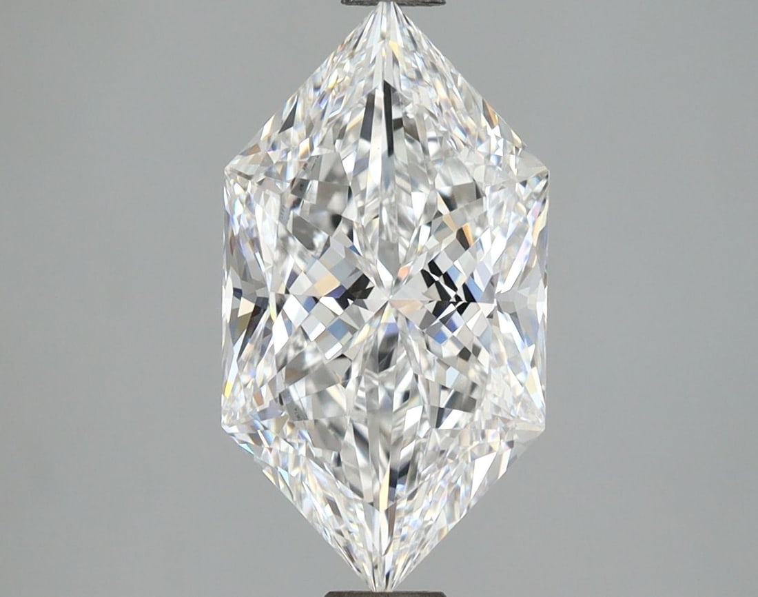 Loose Lab Diamond - IGI Hexagonal 3.74ct D VVS2: Loose Lab Diamond - IGI Hexagonal 3.74ct D VVS2 A stunning lab-grown diamond, certified by the International Gemological Institute (IGI), boasts exceptional clarity and color with a VVS2 grade and D c