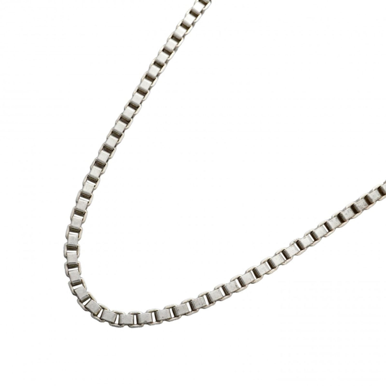 Tiffany & Co. Venetian Necklace in Sterling Silver 925 for Women: Tiffany & Co. Venetian Necklace in Sterling Silver 925 for Women Elevate your elegance with the timeless Tiffany & Co. Venetian Necklace, crafted from sterling silver 925 for a touch of sophistication