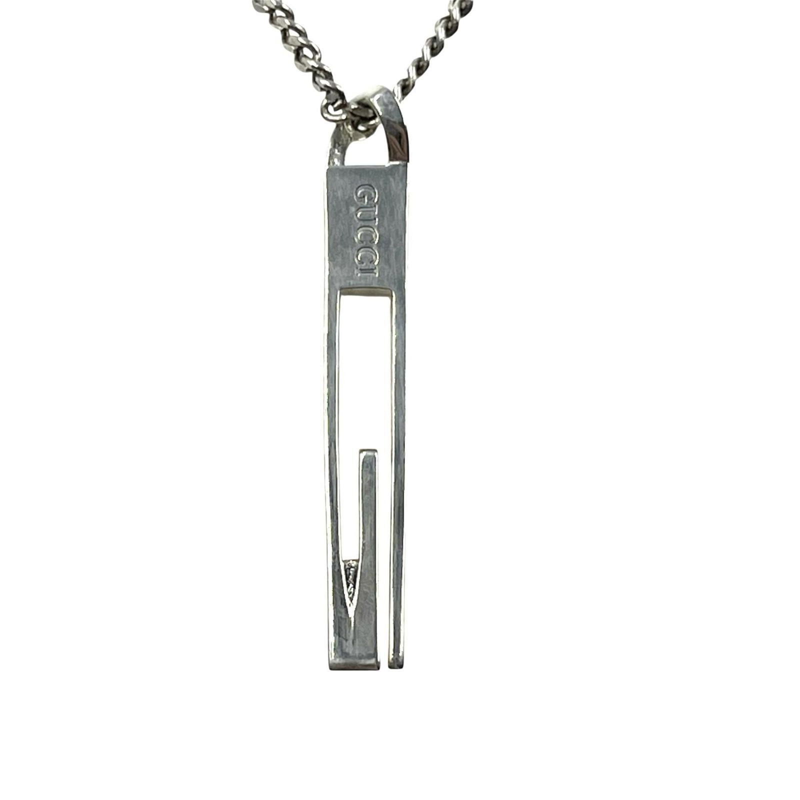 for women. - Gucci necklace with G motif - sterling silver (925): for women. - Gucci necklace with G motif - sterling silver (925) Elevate your style with this stunning Gucci necklace, boasting the iconic G motif in sterling silver (925). The sleek design and sophis