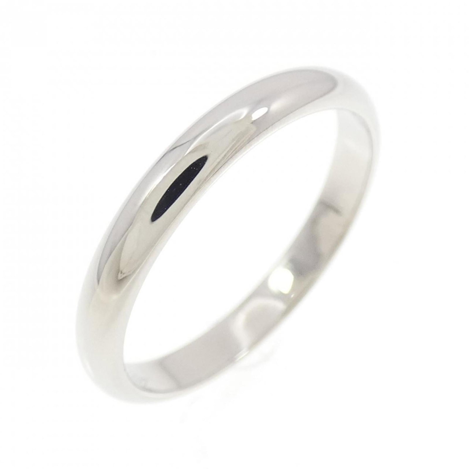 Cartier 950 Platinum Wedding Ring: Cartier 950 Platinum Wedding Ring A stunning Cartier platinum wedding ring, crafted from 950 platinum for exceptional durability and luxury, boasts a sleek 4.5 size with a slender 2.4mm width. With it