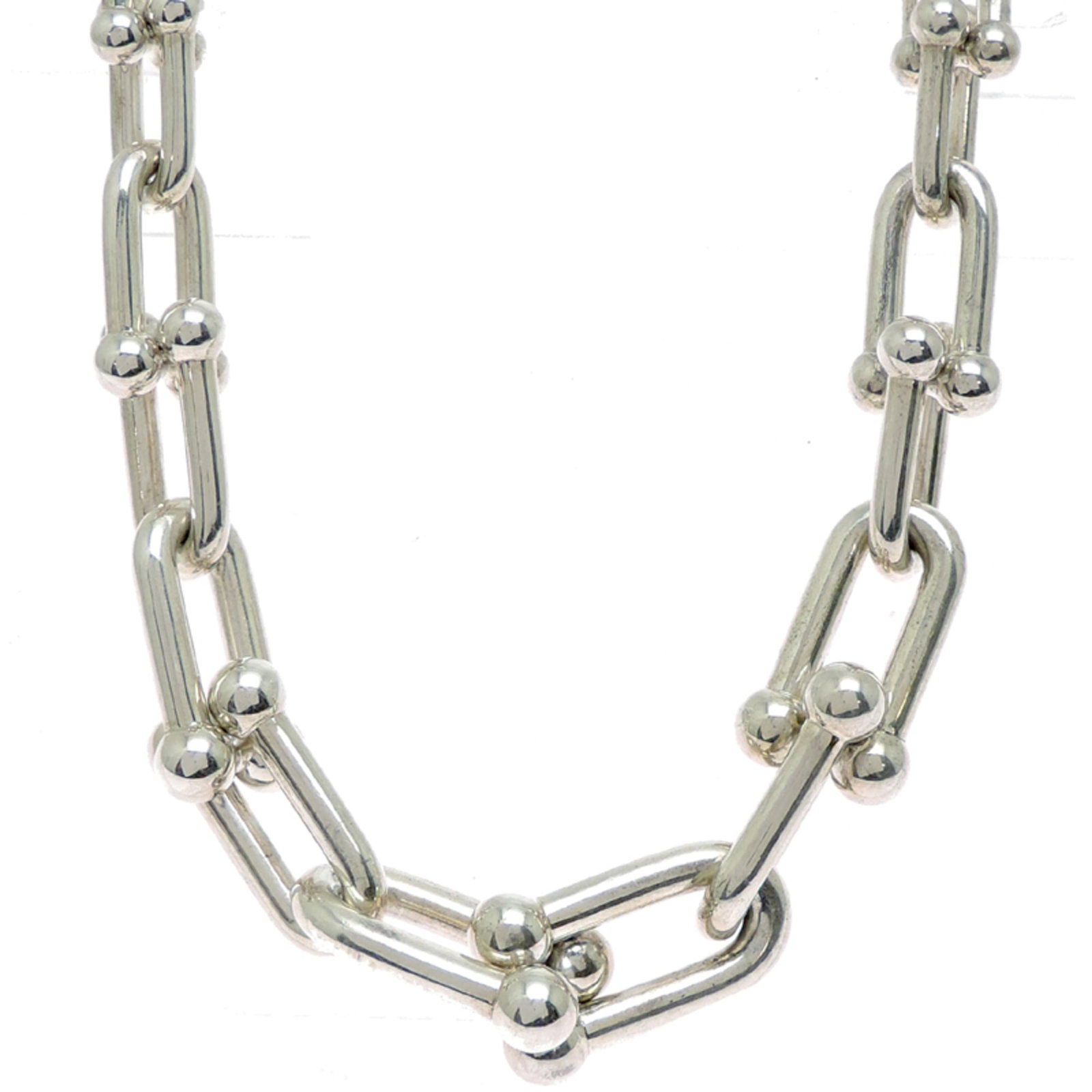 sterling silver (925). - Tiffany & Co. Hardware Graduated Link Necklace (60153092) - purchased in: sterling silver (925). - Tiffany & Co. Hardware Graduated Link Necklace (60153092) - purchased in 2025 - for both men and women A sleek and sophisticated Tiffany & Co. Graduated Link Necklace, perfect