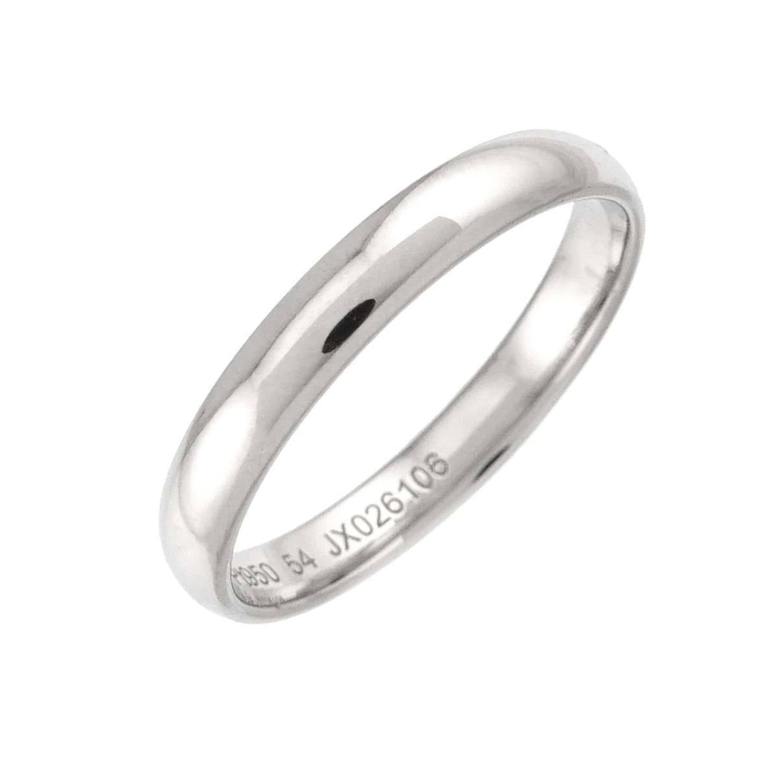 Van Cleef & Arpels Band Ring in Platinum 950: Van Cleef & Arpels Band Ring in Platinum 950 A timeless Van Cleef & Arpels band ring in platinum 950, this elegant piece exudes sophistication with its sleek silver hue and understated design. Perfect