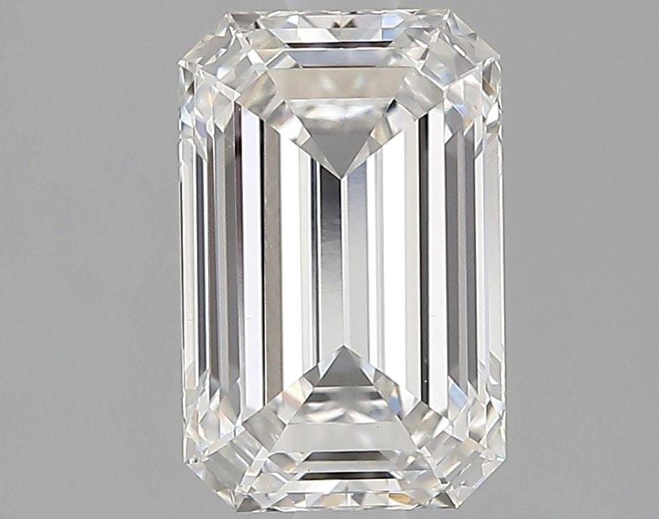 Loose Lab Diamond - IGI Emerald 1.89ct G VVS2: Loose Lab Diamond - IGI Emerald 1.89ct G VVS2 Experience the exceptional quality of this lab-grown diamond, certified by IGI and boasting an impressive 1.89 carats in its VVS2 clarity grade. Its G col