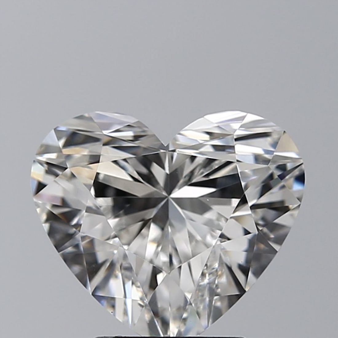 IGI Heart 2.59ct F VVS2 Loose Lab Diamond: IGI Heart 2.59ct F VVS2 Loose Lab Diamond Experience the brilliance of a lab-grown diamond, certified by IGI as a flawless VVS2 F color gemstone weighing 2.59 carats. Its exceptional cut, polish, and