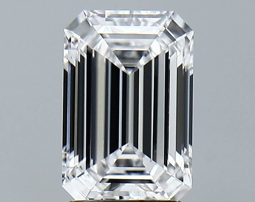 Loose Lab Diamond - GIA Emerald 2.05ct D VVS2: Loose Lab Diamond - GIA Emerald 2.05ct D VVS2 Experience the exceptional beauty of a lab-grown diamond, certified by the prestigious GIA as an Emerald 2.05ct D VVS2. This stunning gem boasts a color g