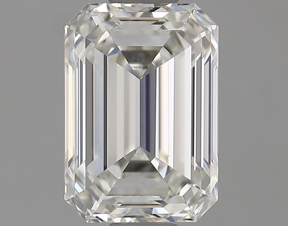 IGI Emerald 1.35ct F VVS2 Loose Lab Diamond: IGI Emerald 1.35ct F VVS2 Loose Lab Diamond Experience the exceptional beauty of a lab-grown IGI Emerald 1.35ct F VVS2 Loose Diamond, boasting an impressive color grade and flawless clarity. With its