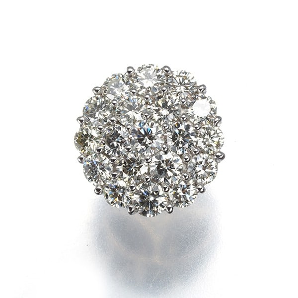 Paved 1.00ct Diamond Pendant in 18k White Gold: Paved 1.00ct Diamond Pendant in 18k White Gold A stunning 18k white gold pendant showcases a beautiful 1.00ct natural diamond, expertly crafted into a sleek and sophisticated design. The high purity o