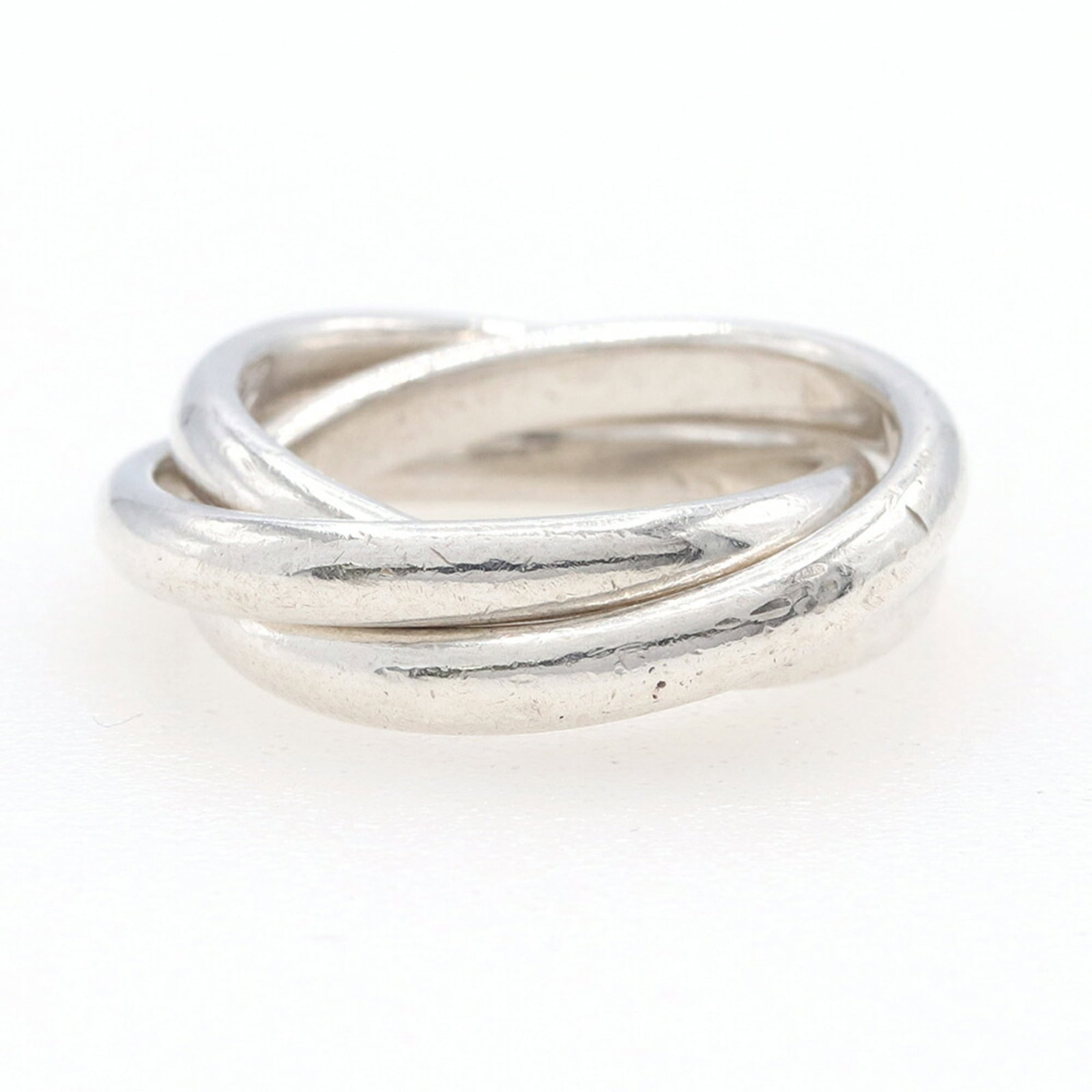 Sterling Silver 925 Tiffany Band Ring: Sterling Silver 925 Tiffany Band Ring A beautiful sterling silver band ring from Tiffany & Co., this 925 piece is a timeless addition to any jewelry collection, boasting a sleek and sophisticated desi