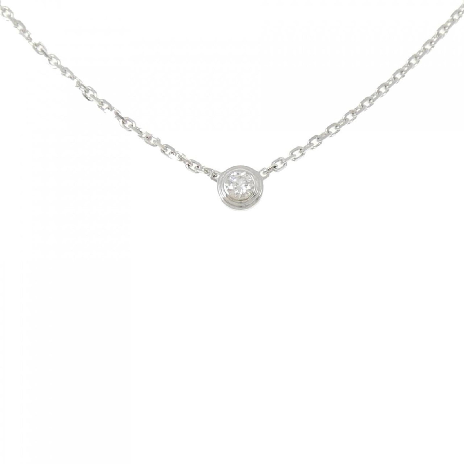 Necklace Cartier Damour Extra Small: Necklace Cartier Damour Extra Small A stunning Cartier Damour necklace in excellent condition, this 18k white gold piece boasts a beautiful diamond pendant that adds a touch of elegance to any outfit.