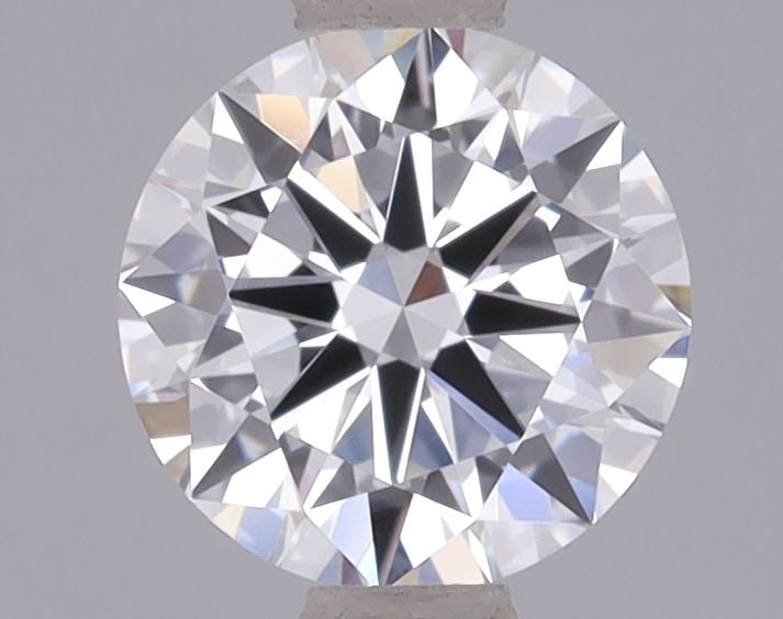 IGI Round 1.0ct D VVS2 Loose Lab Diamond: IGI Round 1.0ct D VVS2 Loose Lab Diamond Experience the brilliance of nature, without the environmental impact. This exquisite 1.0ct IGI-certified lab diamond boasts exceptional clarity (VVS2) and col