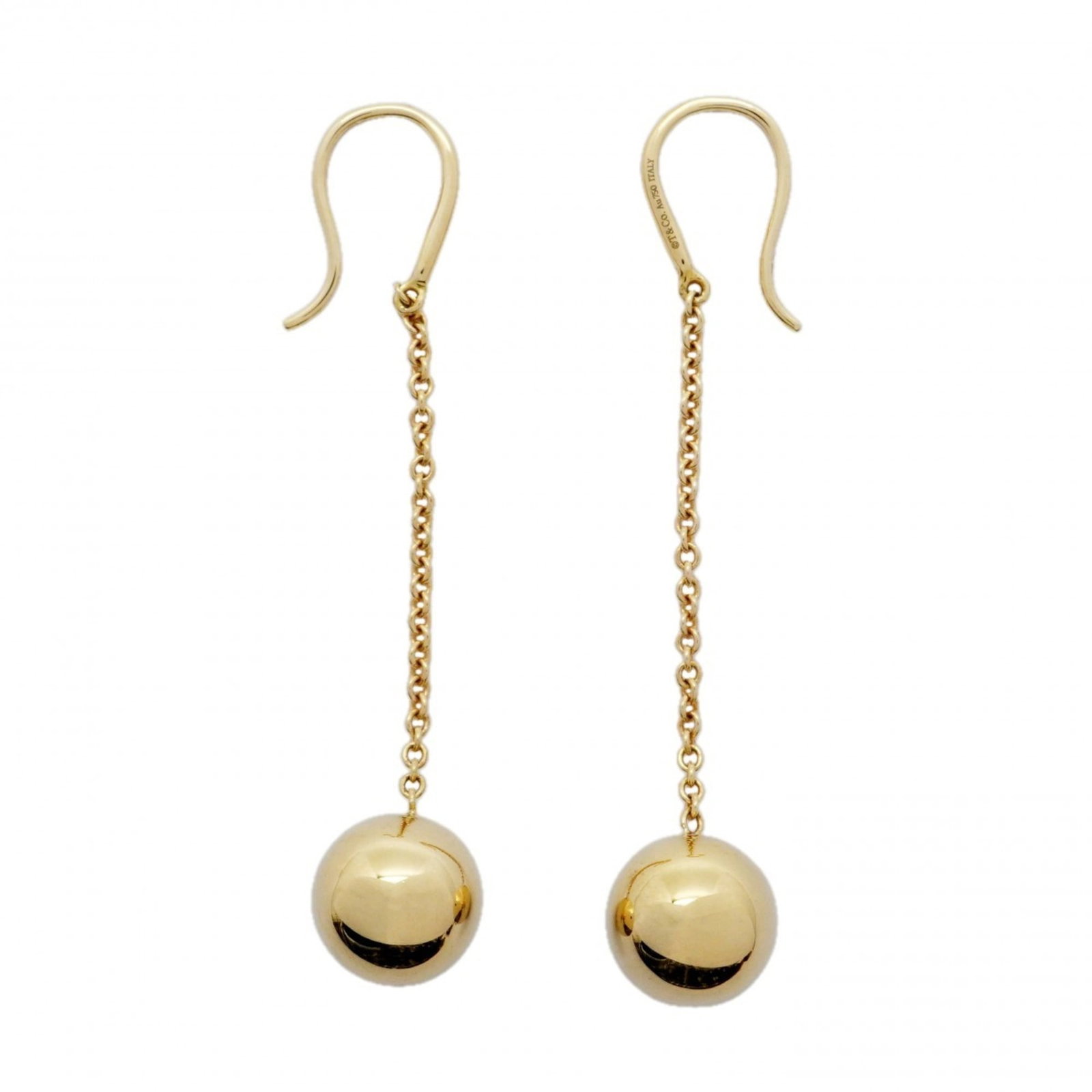 Tiffany 18k Yellow Gold Stud Earrings: Tiffany 18k Yellow Gold Stud Earrings Elevate your everyday style with these stunning 18k yellow gold stud earrings from Tiffany, a legendary symbol of luxury and sophistication. With their sleek desi