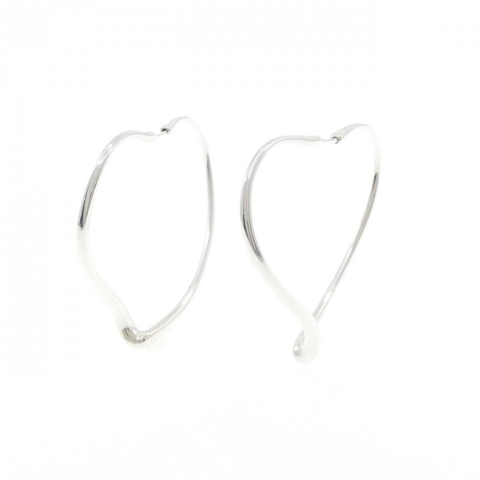 925 Tiffany Hoop Earrings Silver: 925 Tiffany Hoop Earrings Silver Elevate your everyday style with these stunning 925 Tiffany hoop earrings, crafted from high-quality silver that shines with a luxurious finish. With their sleek desig