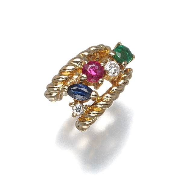 Gold Tasaki Pendant Emerald Ruby Sapphire Diamond 0.03Ct 18K 750 Yellow: Gold Tasaki Pendant Emerald Ruby Sapphire Diamond 0.03Ct 18K 750 Yellow A stunning 18k yellow gold pendant showcases the vibrant beauty of nature with its trio of precious stones: a radiant emerald, a