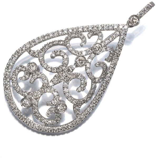 Platinum Diamond 1.15Ct Openwork Teardrop Pendant 950: Platinum Diamond 1.15Ct Openwork Teardrop Pendant 950 Elegant and sophisticated, this platinum teardrop pendant showcases a stunning 1.15ct natural diamond at its center, suspended from a delicate cha