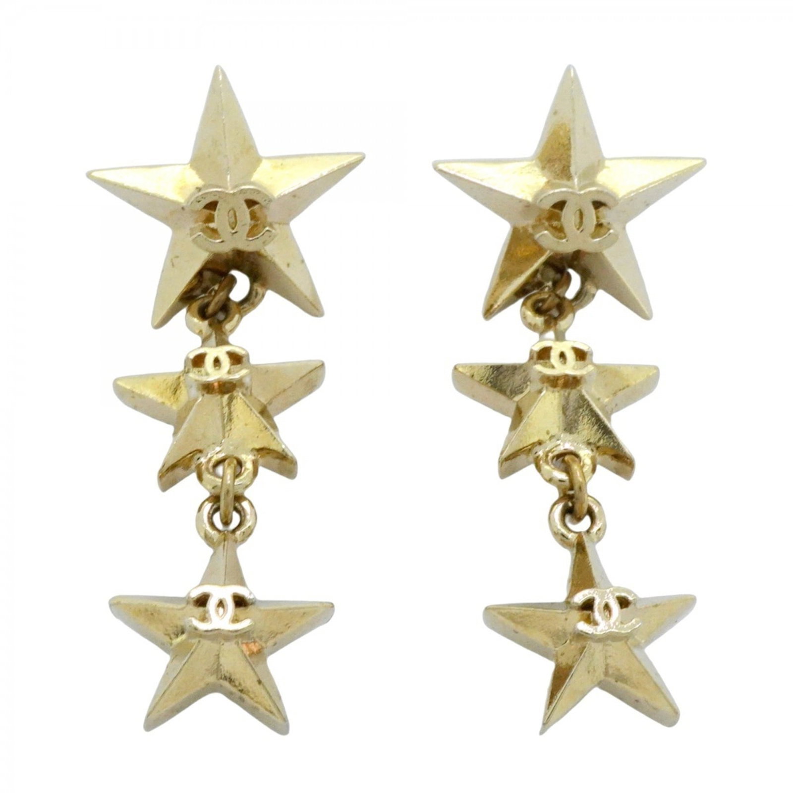Earrings Chanel Stud: Earrings Chanel Stud Authentic Chanel stud earrings in gold, offering a timeless and sophisticated touch to any outfit. With their classic design and high-quality construction, these earrings are sure