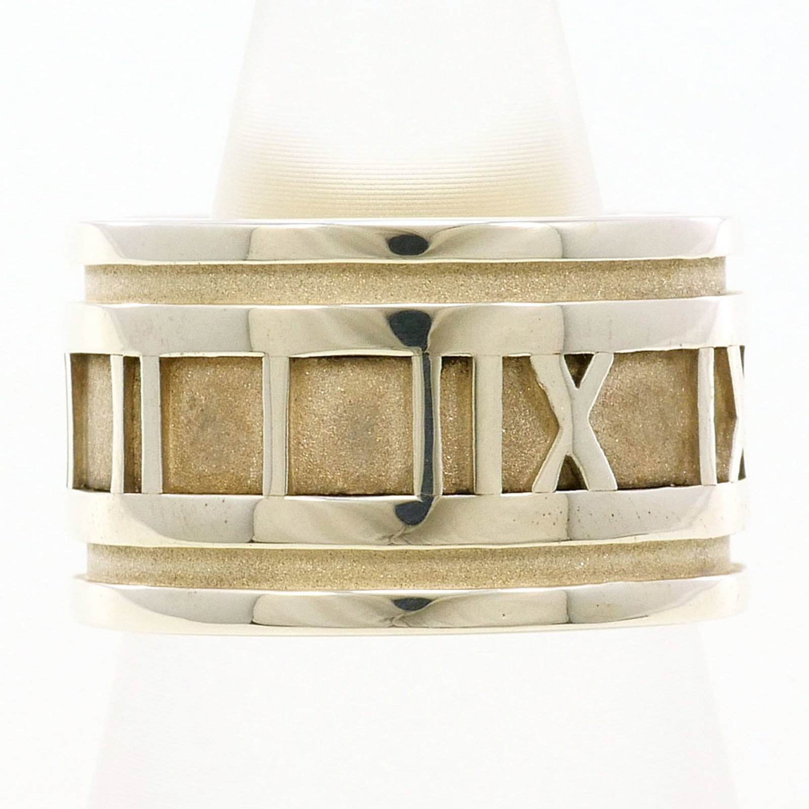 925 Tiffany Band Ring Silver: 925 Tiffany Band Ring Silver Elegant and understated, this 925 Tiffany band ring is a timeless accessory that exudes sophistication. Made from high-quality silver, it boasts a classic design that suit