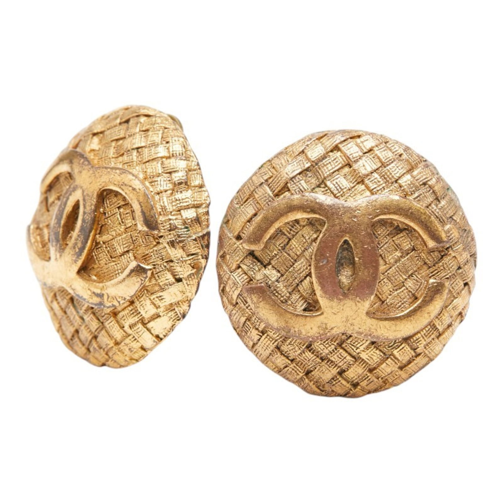 Earrings Chanel Clip: Earrings Chanel Clip A beautiful pair of gold clip earrings from the iconic French fashion house Chanel, featuring a timeless design that adds a touch of sophistication to any outfit. With their