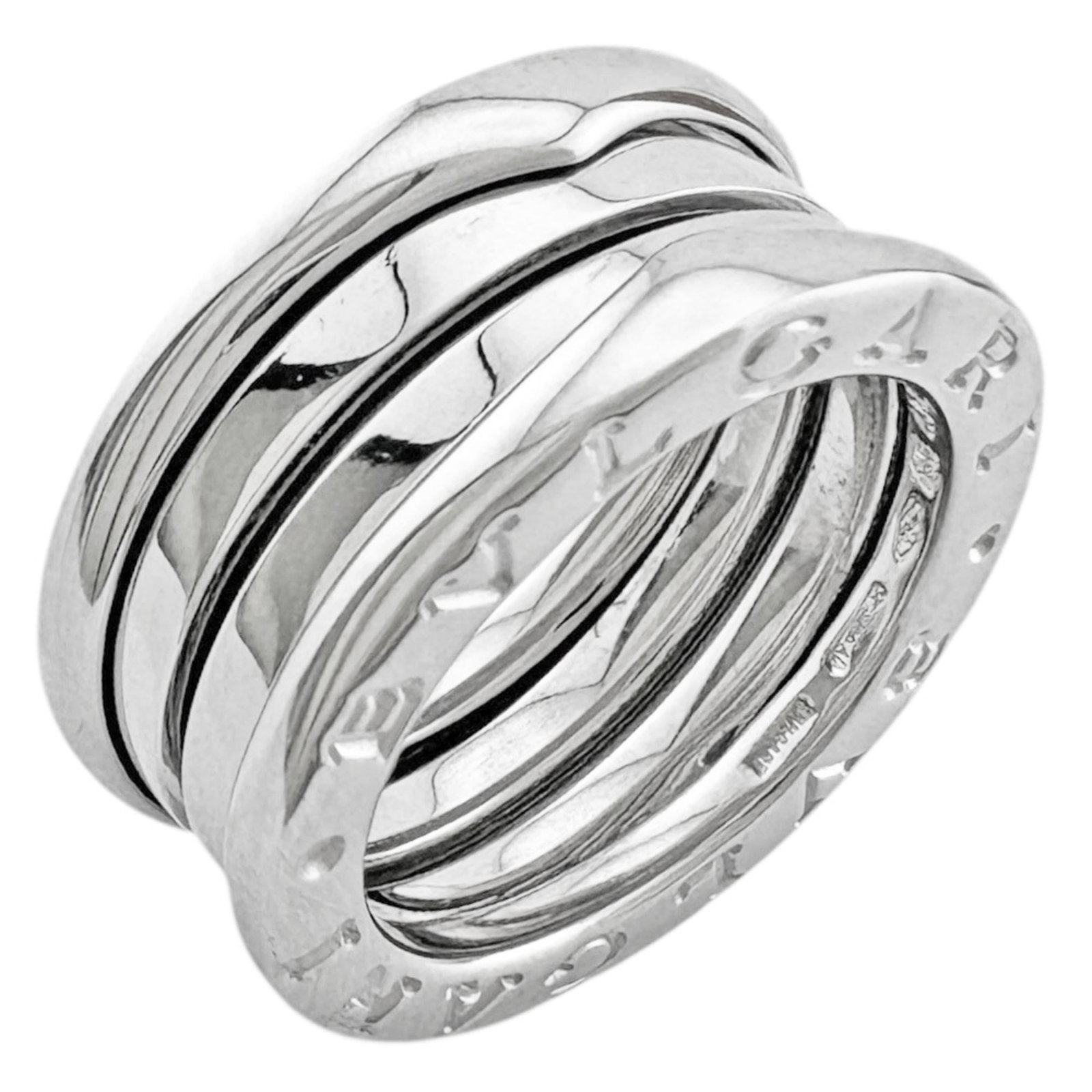 Bvlgari White Gold 18k Band Ring: Bvlgari White Gold 18k Band Ring Elevate your style with this stunning Bvlgari white gold 18k band ring, featuring a sleek and sophisticated design that exudes luxury. Made from high-quality 18k white
