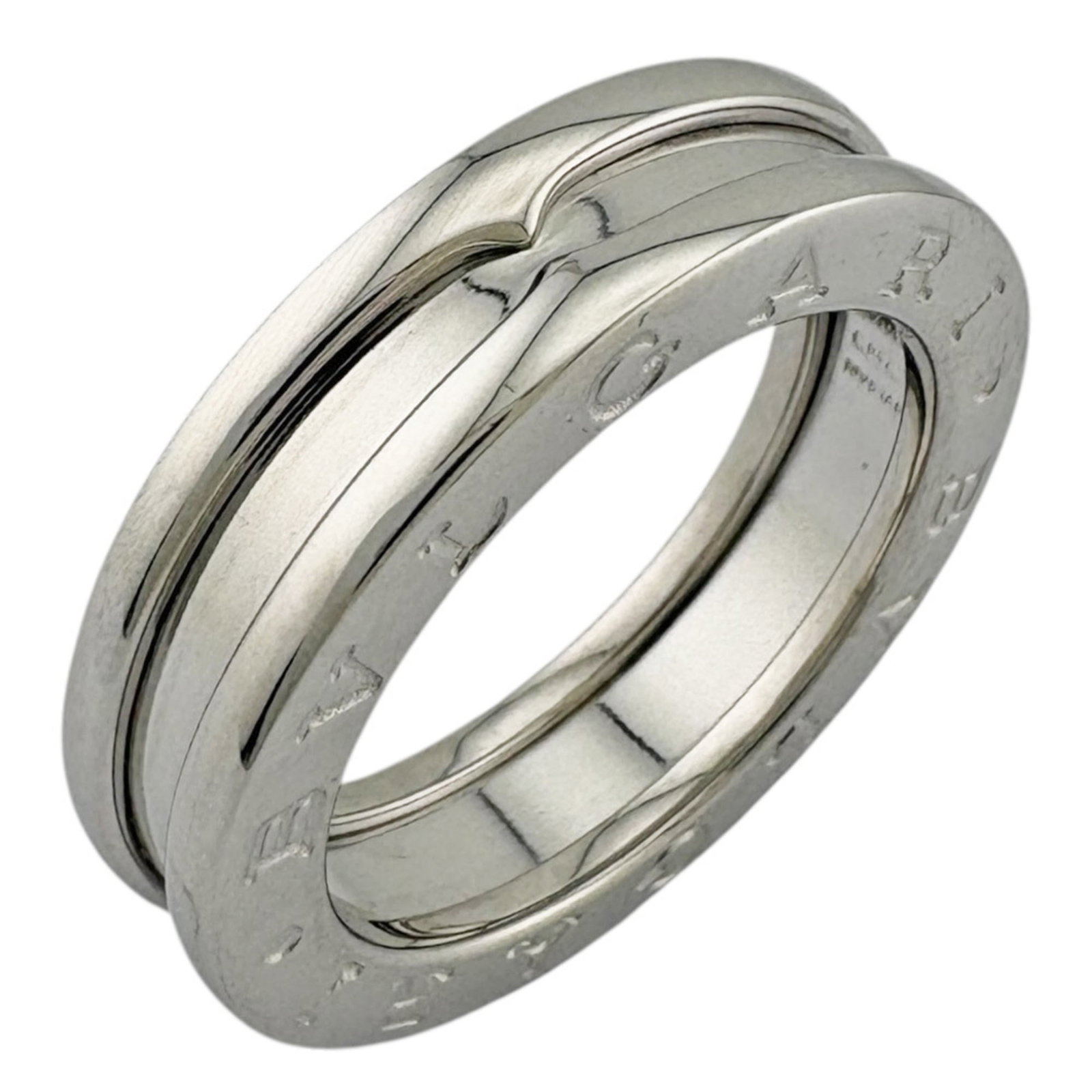 Bvlgari White Gold 18k Band Ring: Bvlgari White Gold 18k Band Ring Elevate your style with this stunning Bvlgari white gold band ring, crafted from 18k high-quality metal and boasting a sleek, sophisticated design that exudes luxury.