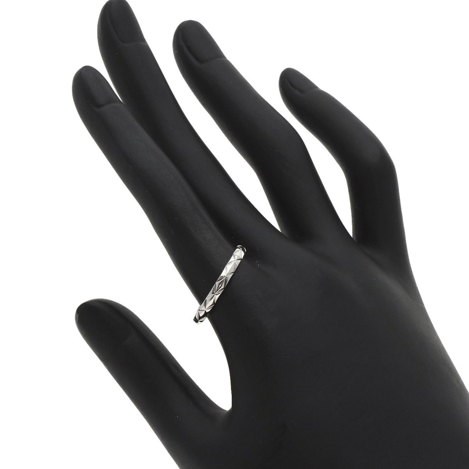 Chanel 950 Platinum Band Ring - 6